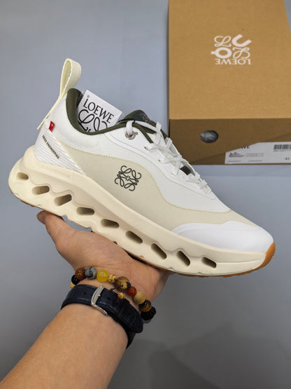 ON Cloudultra Pro Shoes