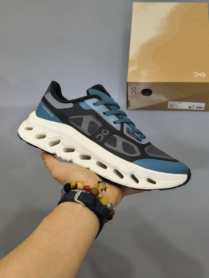 ON Cloudultra Pro Shoes